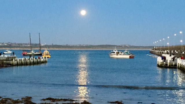 Moon rise at Warrnambool